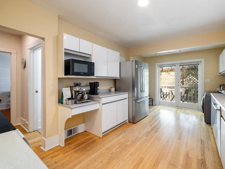 4343 West 11th Avenue, Vancouver, BC, V6R 2L9 - 10