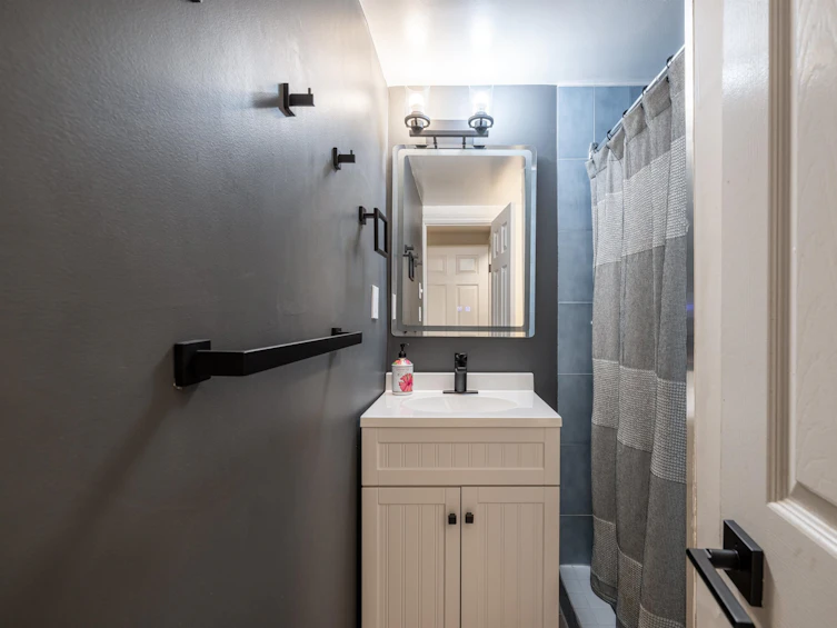 4343 West 11th Avenue, Vancouver, BC, V6R 2L9 - 39