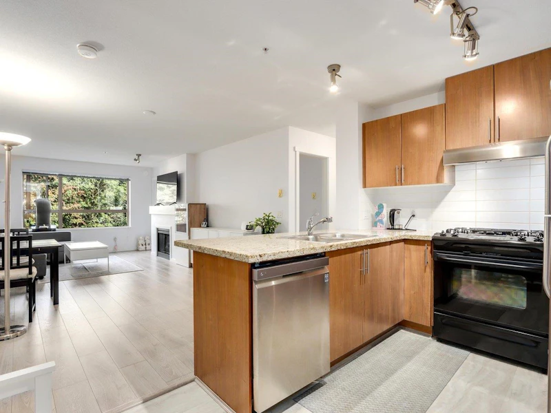 321 - 700 Klahanie Drive, Port Moody BC V3H 5L3
