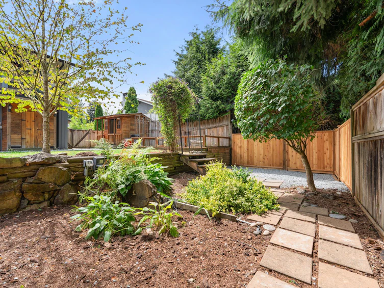 22763 Reid Avenue, Maple Ridge, BC, V2X 4G7 - 9