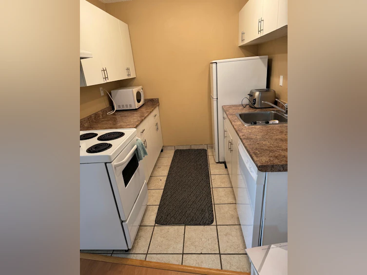 301-7220 Lindsay Road, Richmond, BC, V7C 3M6 - 2