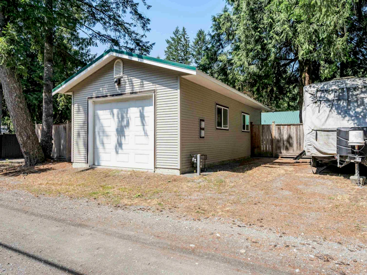 629 Mountain View Road, Cultus Lake, BC, V2R 4Z7 - 32