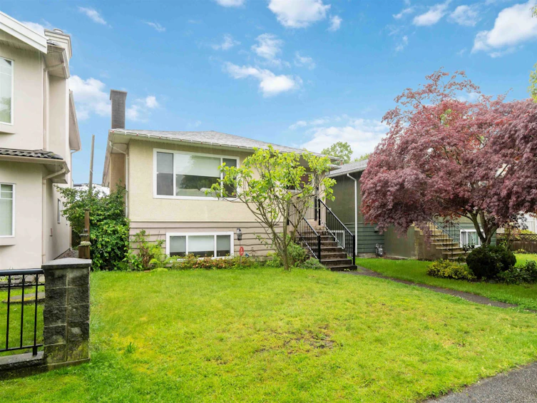 4421 Skeena Street, Vancouver, BC, V5R 2L8 - 2