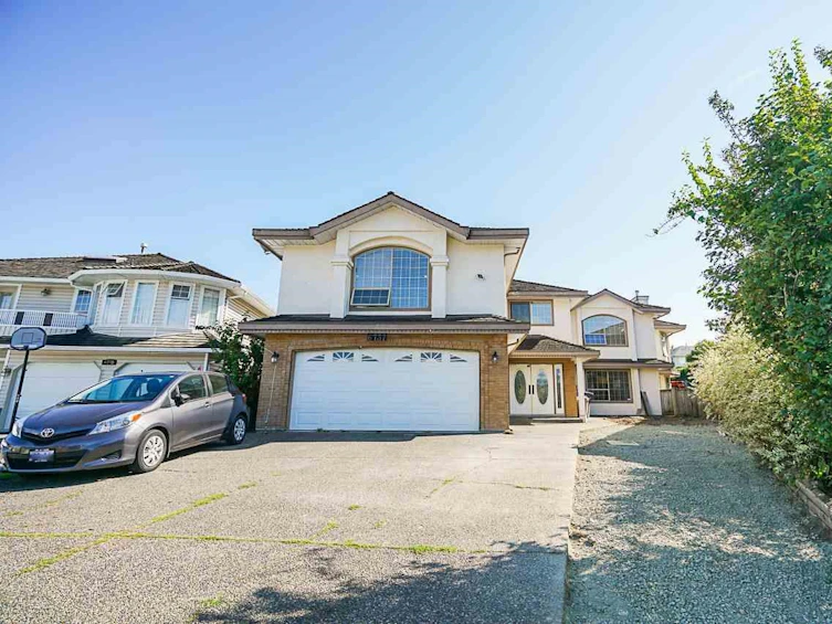 6737 121a Street, Surrey, BC, V3W 1G7