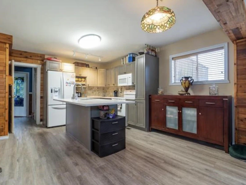 20775 Camwood Avenue, Maple Ridge BC V2X 2N9
