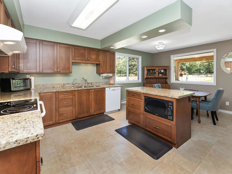 5971 Garden Bay Road, Pender Harbour Egmont, BC, V0N 1S1 - 8