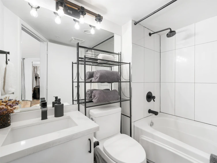 1606-939 Homer Street, Vancouver, BC, V6B 2W6 - 17