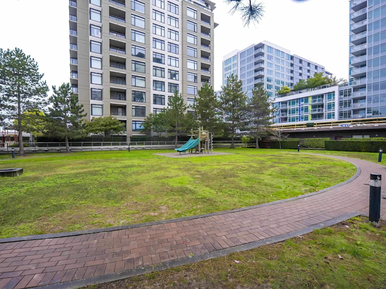 303-8100 Saba Road, Richmond, BC, V6Y 4H1 - 26