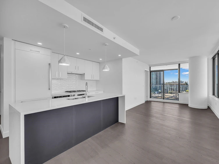 810-1588 Johnston, Surrey, BC, V4B 3Z7 - 10