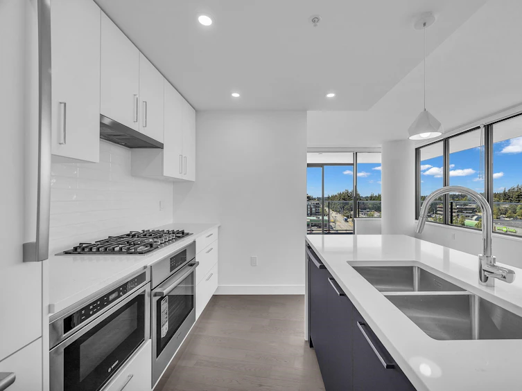 810-1588 Johnston, Surrey, BC, V4B 3Z7 - 12