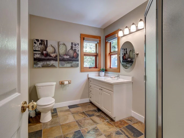 5950 Tillicum Bay Road, Sechelt, BC, V7Z 0C7 - 18