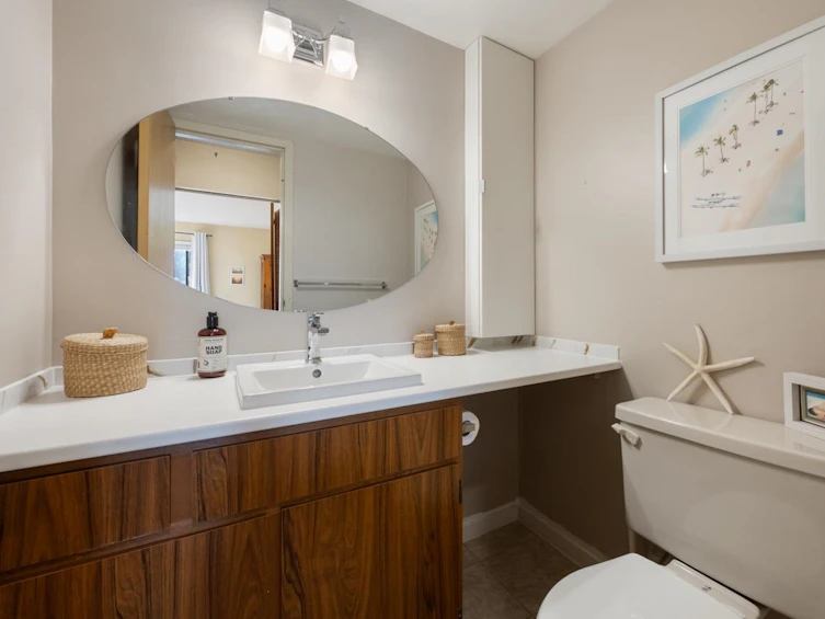 101-1740 Southmere, Surrey, BC, V4A 6E4 - 15
