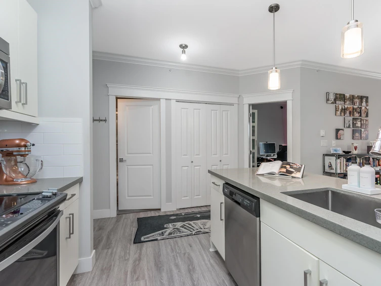 401-2268 Shaughnessy Street, Port Coquitlam, BC, V3C 3C8 - 9