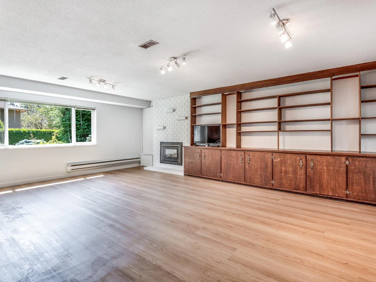 561 Berry Street, Coquitlam, BC, V3J 5T2 - 23
