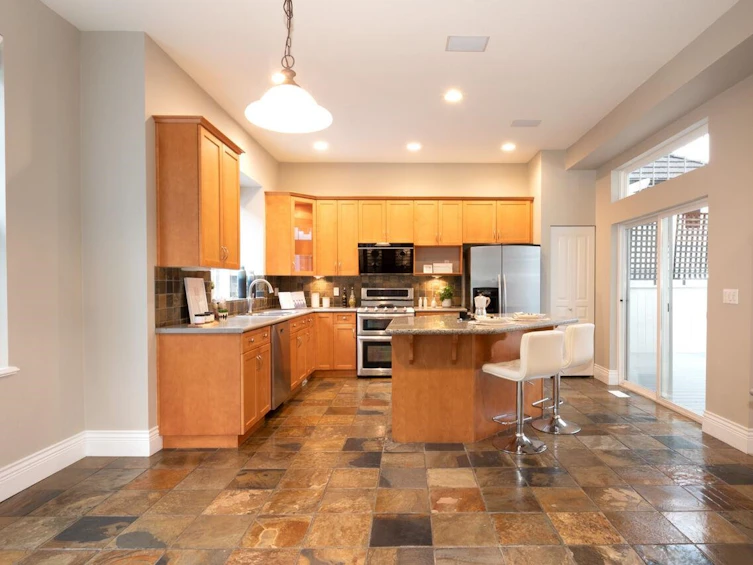 14 Birchwood Crescent, Port Moody, BC, V3H 5H7 - 11