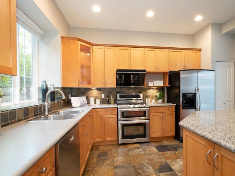 14 Birchwood Crescent, Port Moody, BC, V3H 5H7 - 13