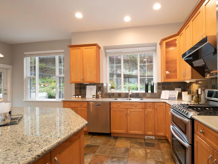 14 Birchwood Crescent, Port Moody, BC, V3H 5H7 - 14