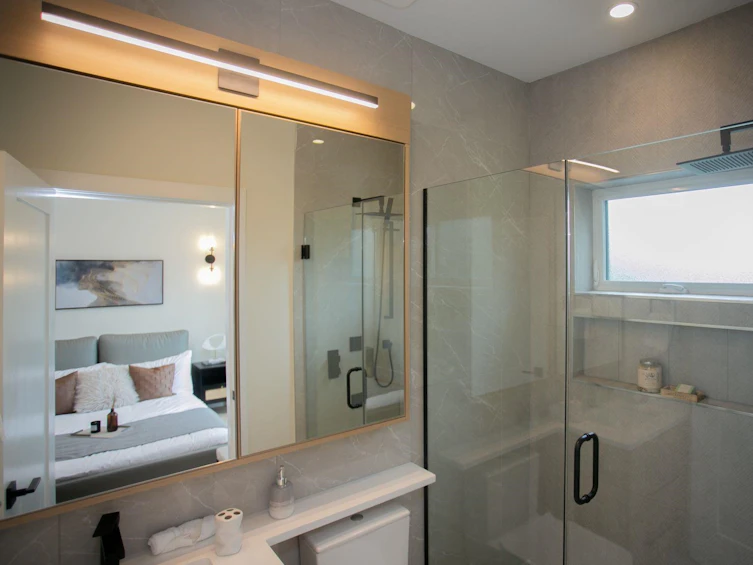 2758 Dundas Street, Vancouver, BC, V5K 1R2 - 21