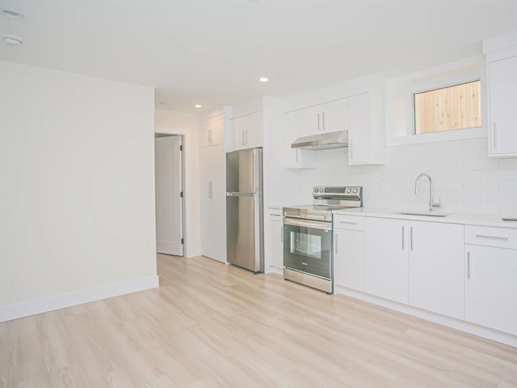 2758 Dundas Street, Vancouver, BC, V5K 1R2 - 25