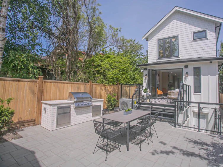 2758 Dundas Street, Vancouver, BC, V5K 1R2 - 30