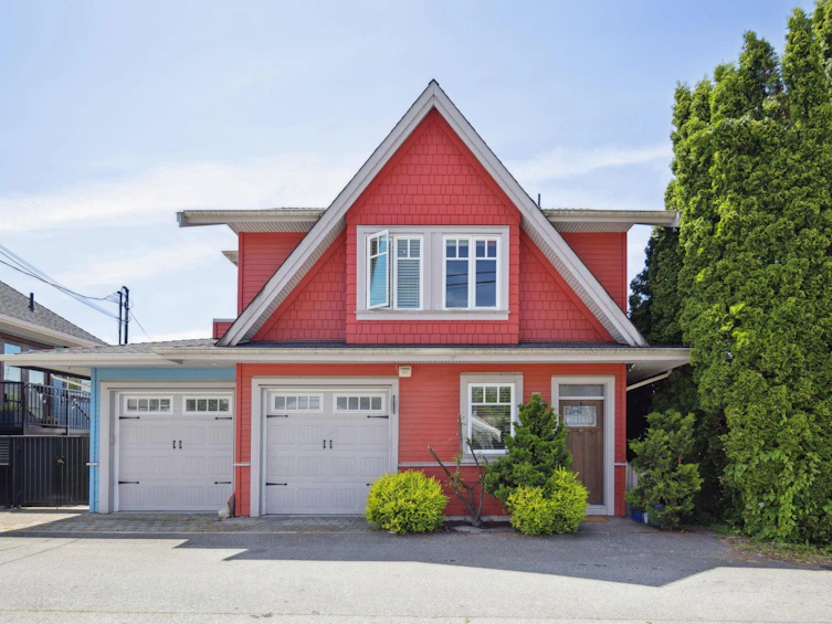 617 Mahon Avenue, North Vancouver, BC, V7M 2R8 - 2