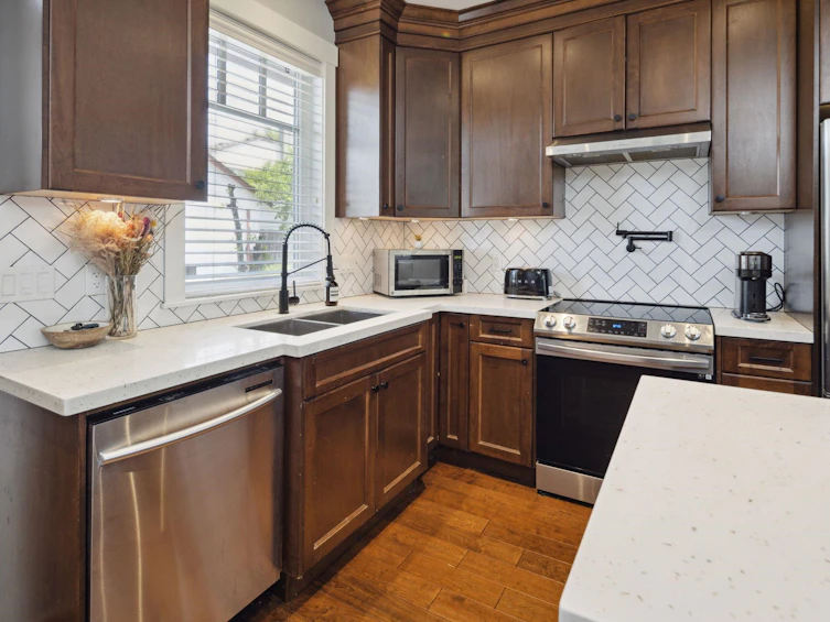 617 Mahon Avenue, North Vancouver, BC, V7M 2R8 - 13