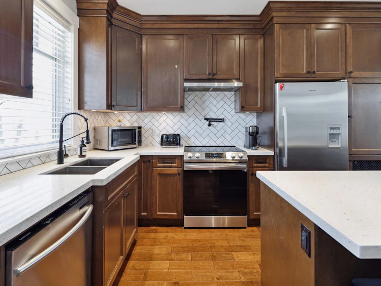 617 Mahon Avenue, North Vancouver, BC, V7M 2R8 - 14