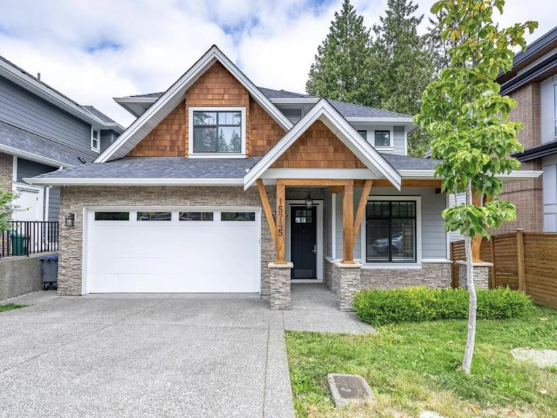15745 Mountain View Drive, Surrey BC V3S 0C6