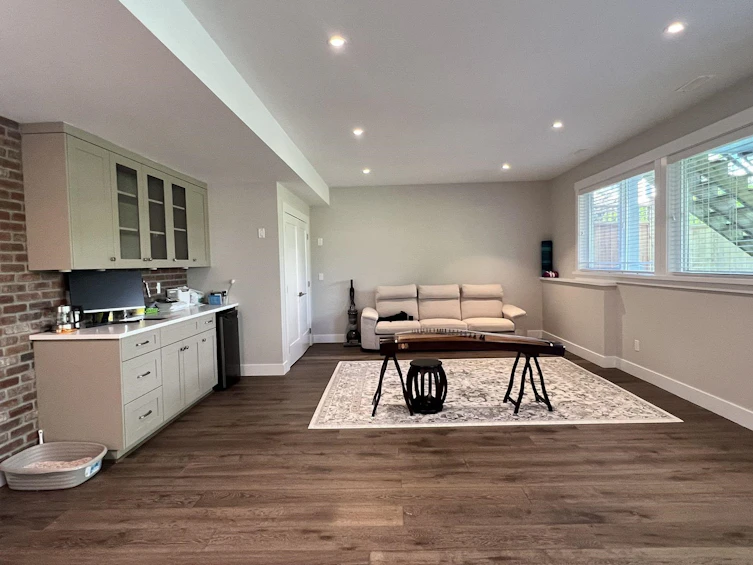 15745 Mountain View Drive, Surrey, BC, V3Z 0C6 - 15