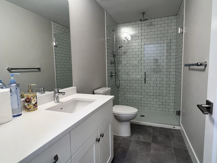 15745 Mountain View Drive, Surrey, BC, V3Z 0C6 - 17