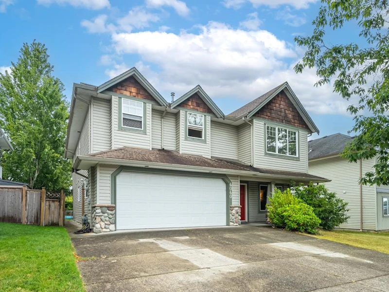4040 Old Clayburn Road, Abbotsford BC V3G 3A5