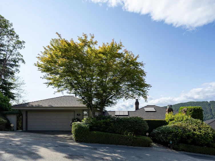 5267 Aspen Drive, West Vancouver, BC, V7W 2E7 - 2