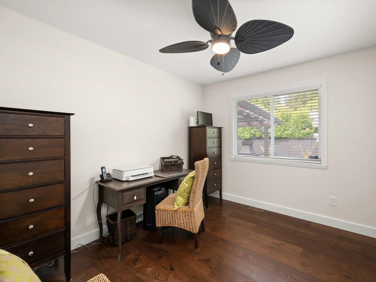 14827-14827 24 Frontage Road, Surrey, BC, V4P 1N5 - 13