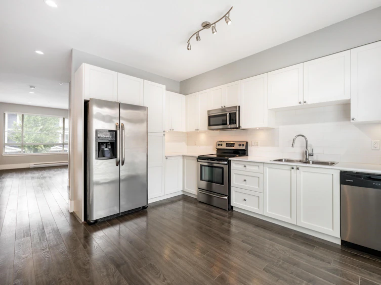 16-19752 55a, Langley, BC, V3A 3X2 - 16