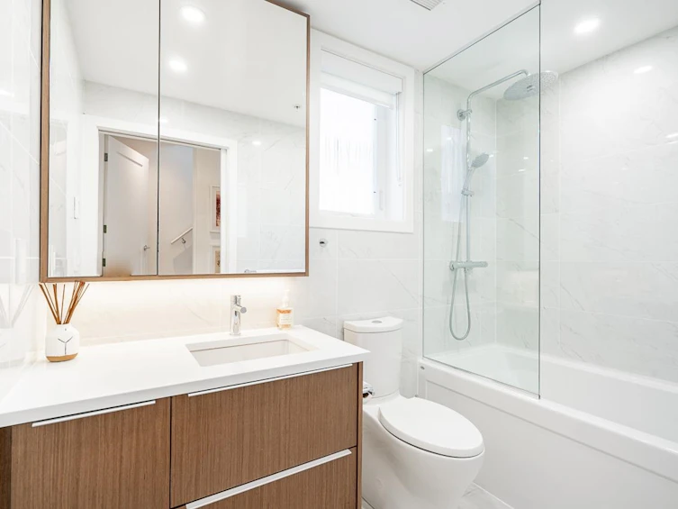 2121 W 7th Avenue, Vancouver, BC, V6K 1X9 - 17