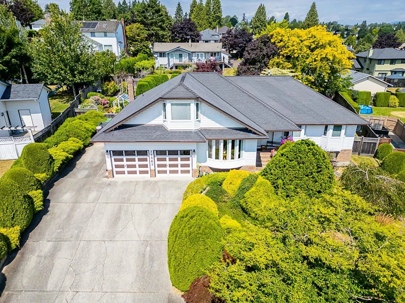 18963 Sunrise Avenue, Surrey BC V3S 7M5