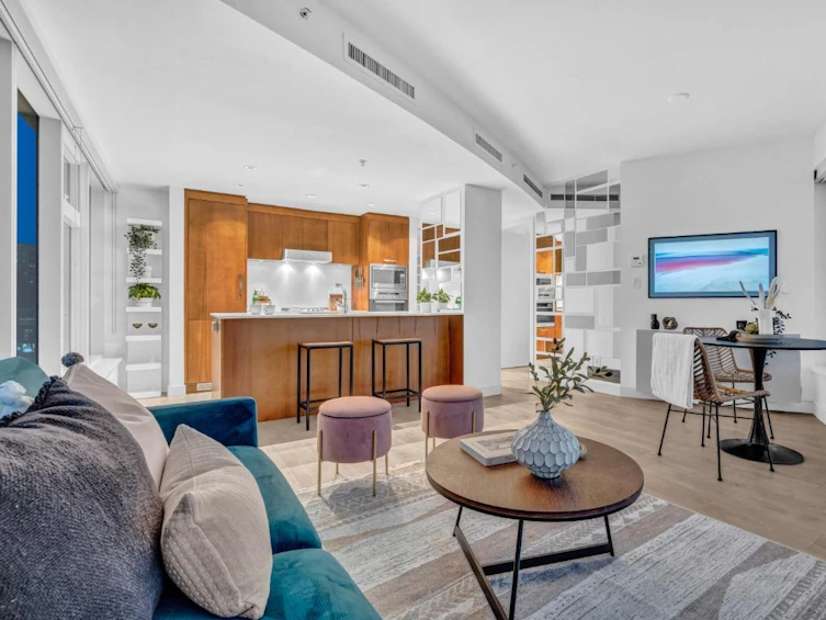905-1565 West 6th Avenue, Vancouver, BC, V6J 1R1 - 8