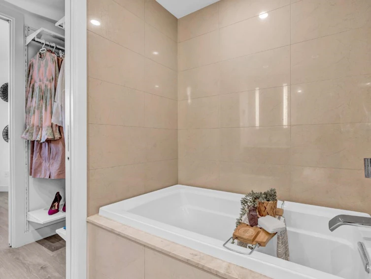 905-1565 West 6th Avenue, Vancouver, BC, V6J 1R1 - 20