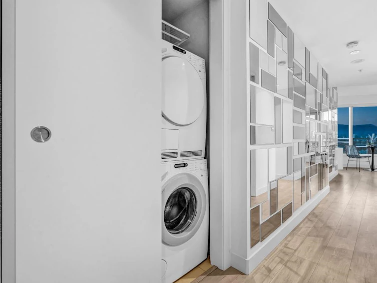 905-1565 West 6th Avenue, Vancouver, BC, V6J 1R1 - 25