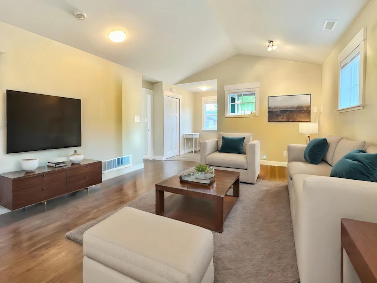 1044 Woodsworth Road, Gibsons, BC, V0N 1V7 - 4