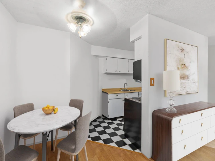 9-45 Fourth Street, New Westminster, BC, V3L 5H7 - 2
