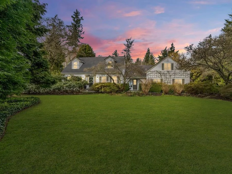 16885 23 Avenue, Surrey, BC, V3Z 9Z2