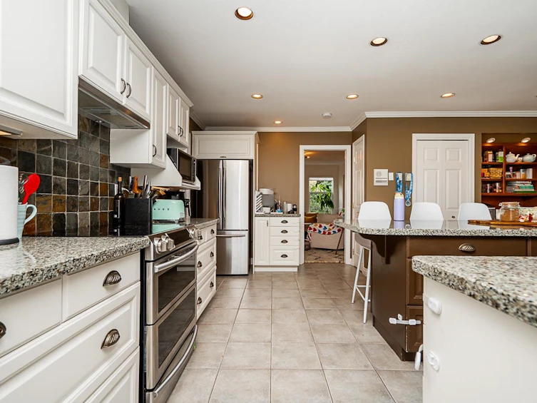 16885 23 Avenue, Surrey, BC, V3Z 9Z2 - 10
