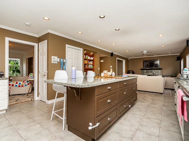 16885 23 Avenue, Surrey, BC, V3Z 9Z2 - 11
