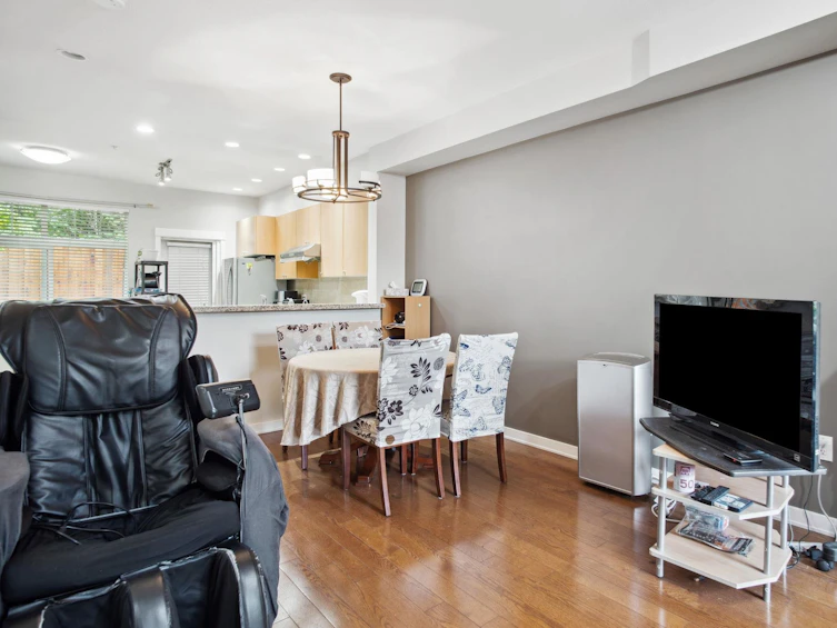 7407 Columbia Street, Vancouver, BC, V5X 4X4 - 8
