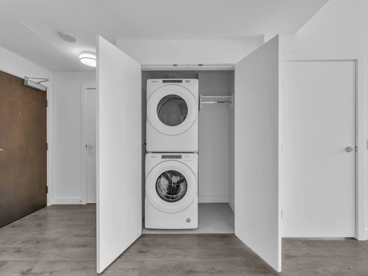 1002-4465 Juneau Street, Burnaby, BC, V5C 0L8 - 16