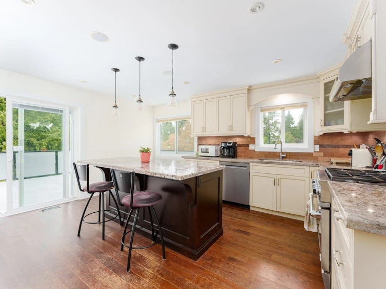 1131 Ehkolie Crescent, Delta, BC, V4M 2M3 - 4