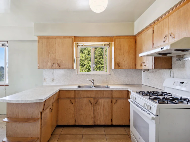 806 E 55th Avenue, Vancouver, BC, V5X 1N9 - 5