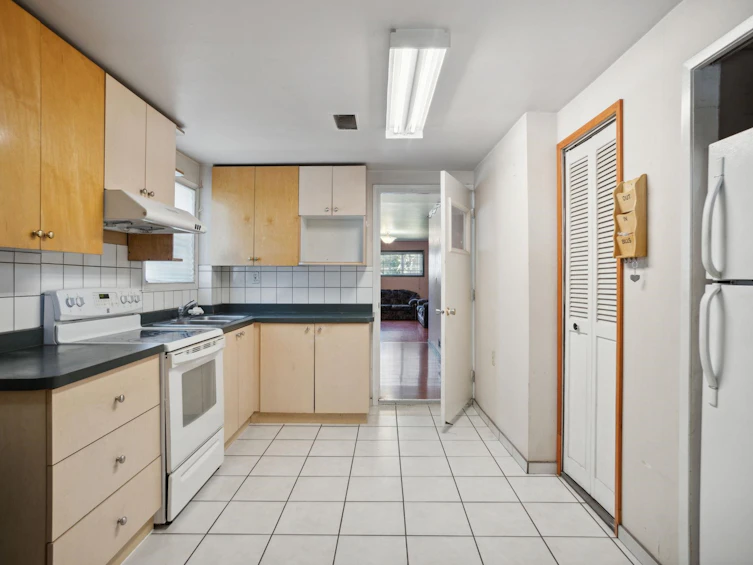 806 E 55th Avenue, Vancouver, BC, V5X 1N9 - 15