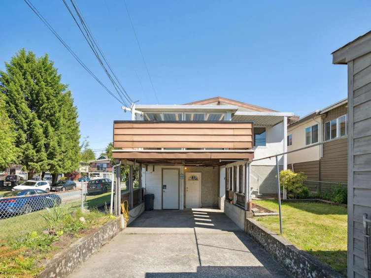 806 E 55th Avenue, Vancouver, BC, V5X 1N9 - 25